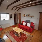 Red Stonecutters Cottage, Doolin Feriehus