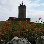 Red Stonecutters Cottage, Doolin * Carrowauff
