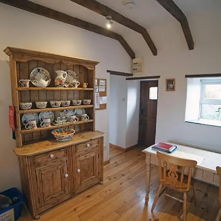 Red Stonecutters Cottage, Doolin Carrowauff