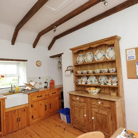 Red Stonecutters Cottage, Doolin * Carrowauff