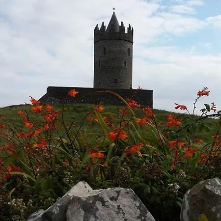 Red Stonecutters Cottage, Doolin * Carrowauff