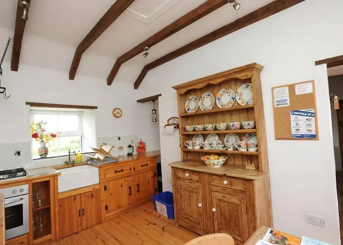 Red Stonecutters Cottage, Doolin * Carrowauff